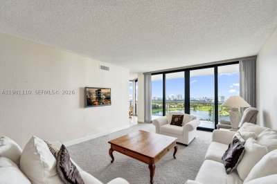Comprar apartamento en Hamptons West 1703