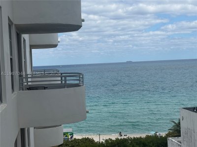 Oceanside Plaza Apt #8R