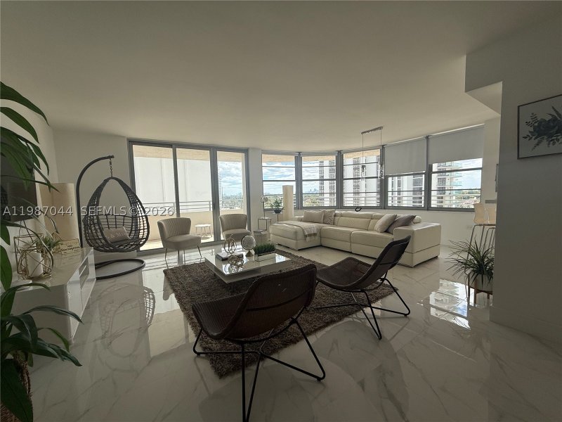 Apartment for rent at Oceanside Plaza 8R