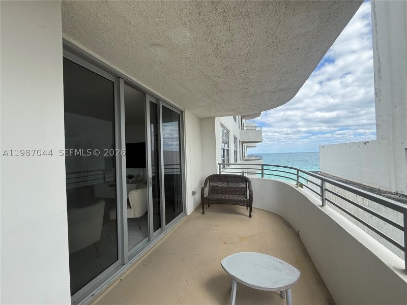 Apartment for rent at Oceanside Plaza 8R