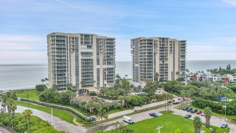 Condo for sale at Renaissance on the Ocean 1003