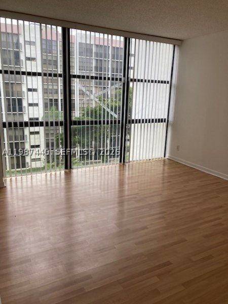Apartment for rent at Plaza of the Americas 624