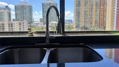 Comprar apartamento en Plaza of the Americas 1015