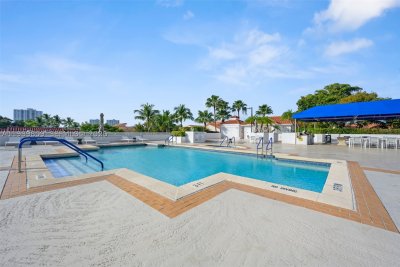 Comprar apartamento en Harbor Tower at Waterways 1204