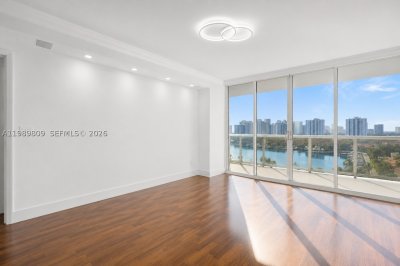 Comprar apartamento en Harbor Tower at Waterways 1204