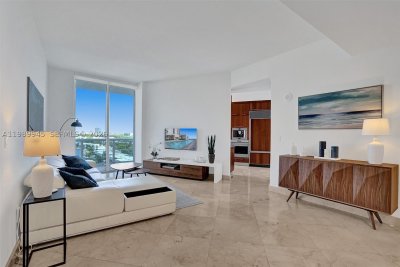 Comprar apartamento no Trump Tower One 805