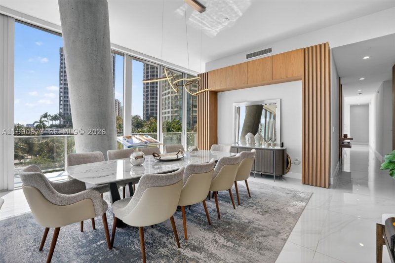 Comprar apartamento en Grove at Grand Bay 402S