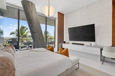 Comprar apartamento en Grove at Grand Bay 402S