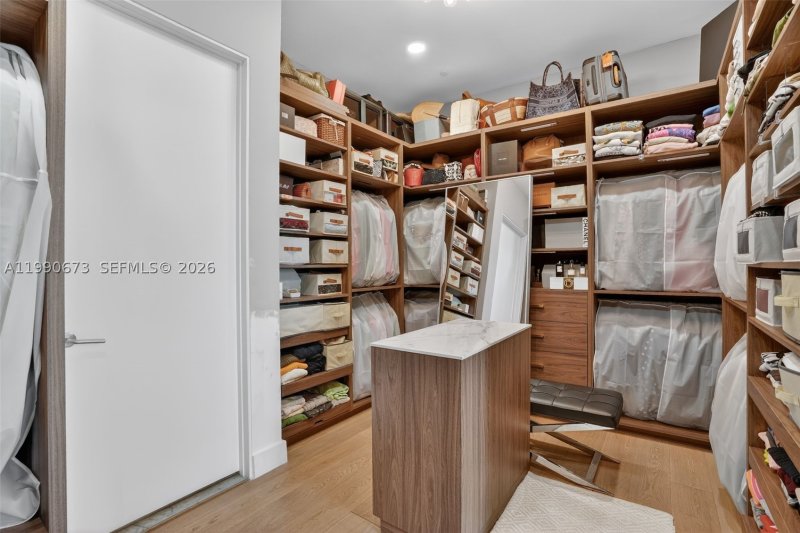 Comprar apartamento en Grove at Grand Bay 402S
