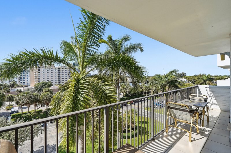 Condo for sale at The Summit 506s