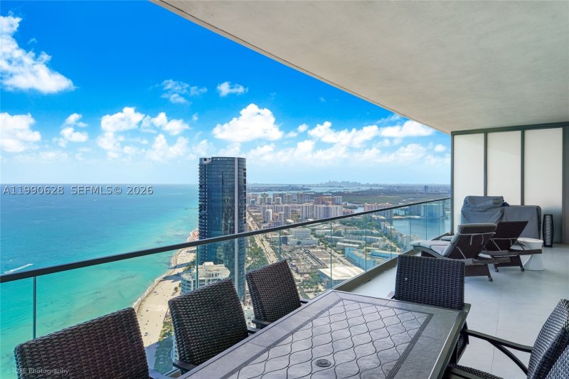 Condo for sale at Residences by Armani / Casa 5103