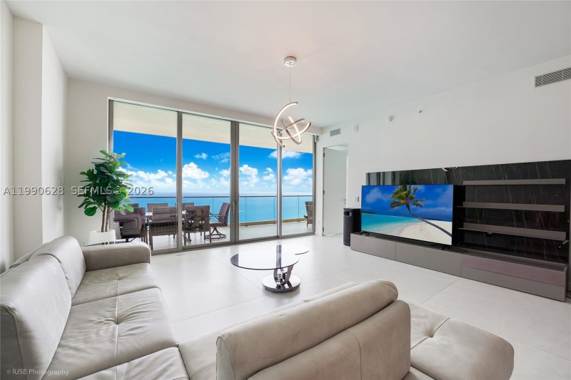 Condo for sale at Residences by Armani / Casa 5103