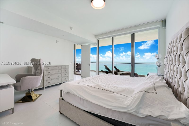 Condo for sale at Residences by Armani / Casa 5103