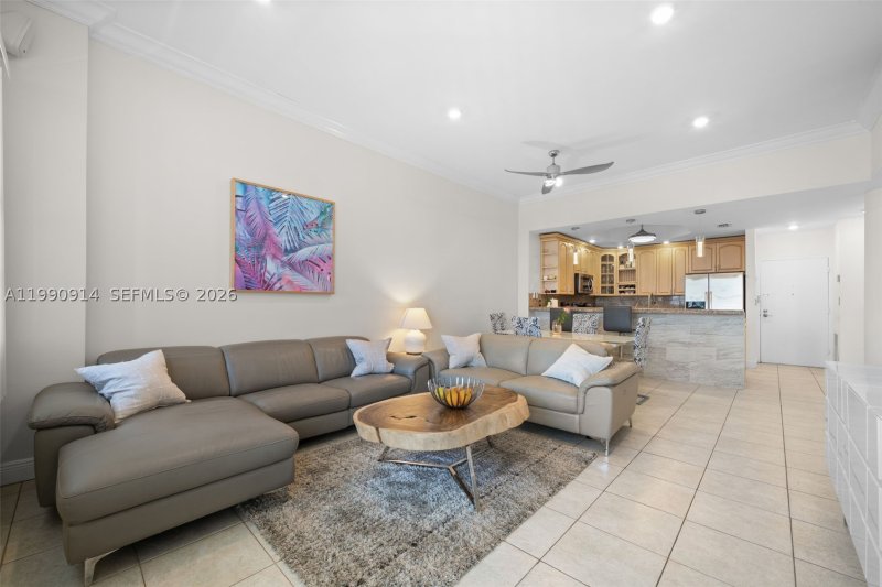 Condo for sale at Sea Air Towers PH18
