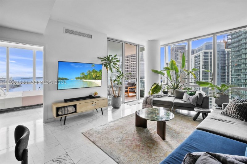 Condo for sale at Paramount Miami WorldCenter 3211
