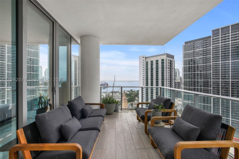 Condo for sale at Paramount Miami WorldCenter 3211