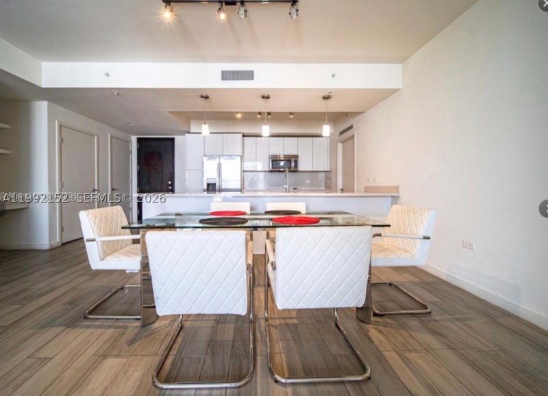 Alquiler de apartamento en Nine at Mary Brickell Village 2105