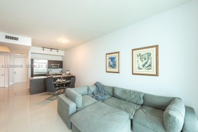 Comprar apartamento no 500 Brickell West Tower 4200