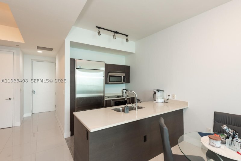 Condo for sale at 500 Brickell West Tower 4200