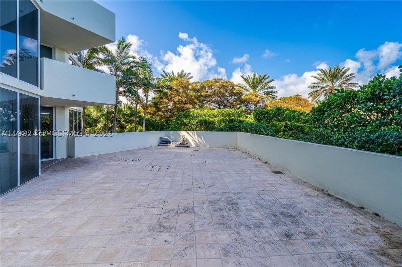 Condo for sale at Ocean One 304