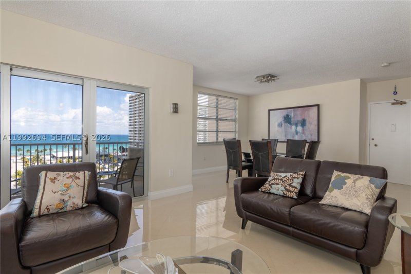 Comprar apartamento en The Hemispheres 9F