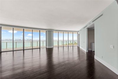 Comprar apartamento no St Regis Bal Harbour Center Tower 600