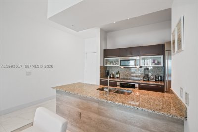 Comprar apartamento en The Plaza Tower I 4101