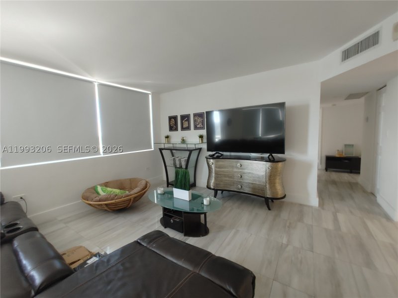 Condo for sale at Burleigh House 525