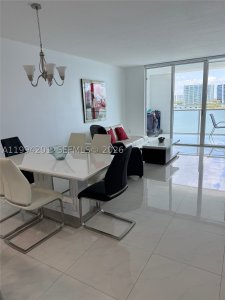 Alquiler de apartamento en Marina Bay Club