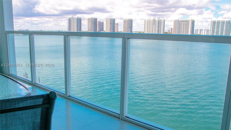 Alquiler de apartamento en Marina Bay Club