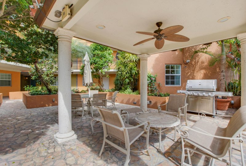 Condo for sale at Villaggio Di Las Olas 410