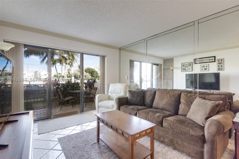 Apartment for rent at The Summit 104N