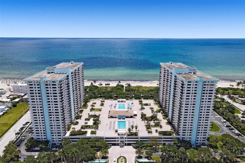 Apartment for rent at The Summit 104N