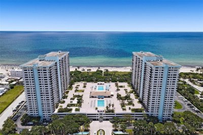 The Summit Apt #104N