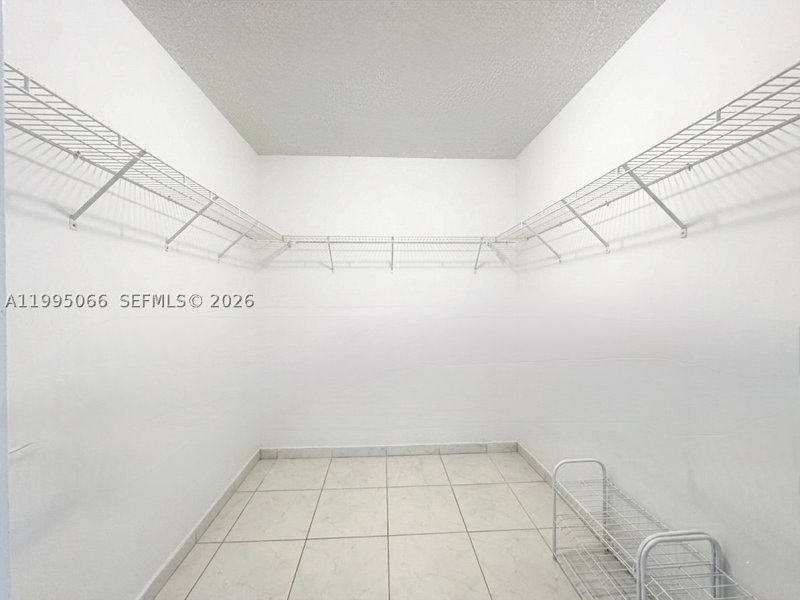 Condo for sale at Hallmark of Hollywood 816