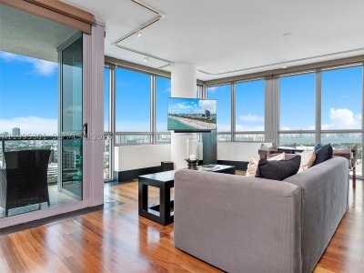 Aluguel de apartamento no Setai 3302