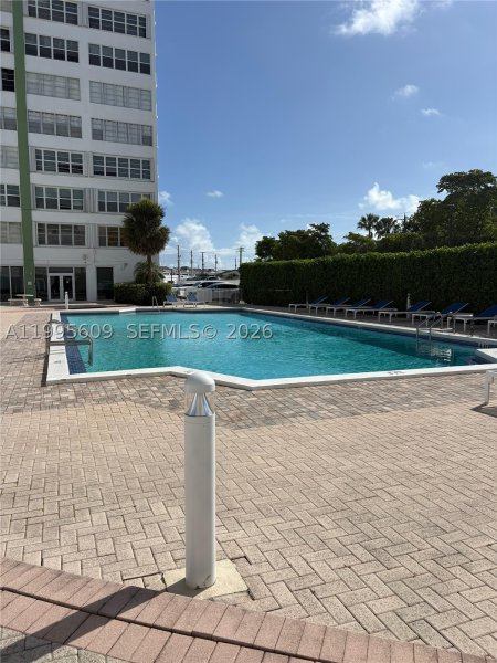 Condo for sale at Bayview Towers B1605