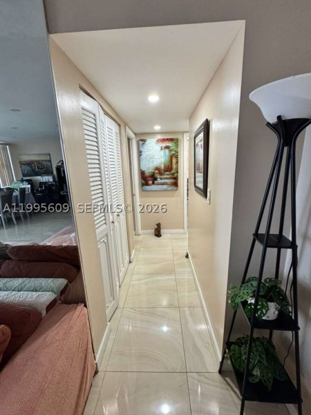 Condo for sale at Bayview Towers B1605