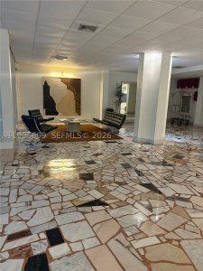Comprar apartamento en Bayview Towers B1605