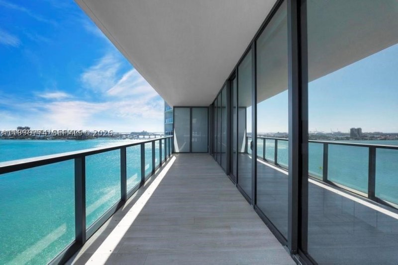 Condo for sale at Elysee Miami 1402
