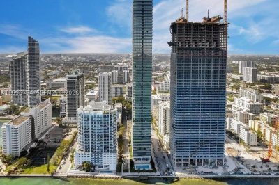 Comprar apartamento no Elysee Miami 1402