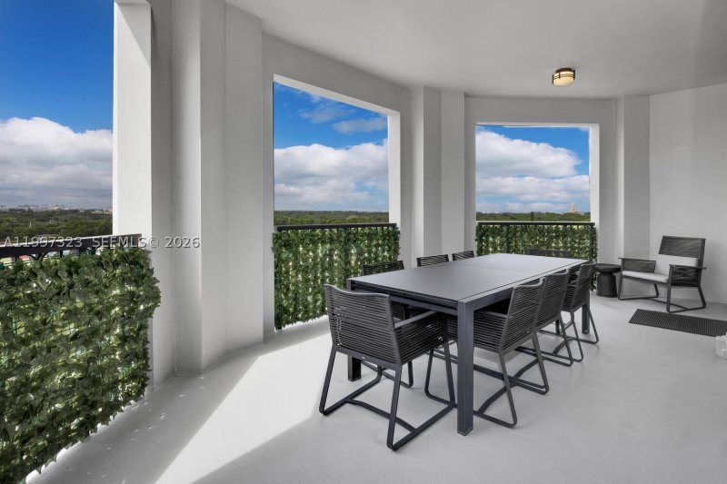 Condo for sale at Merrick Manor LPH914