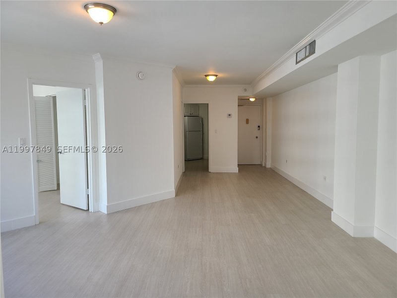 Apartment for rent at Four Ambassadors 1207