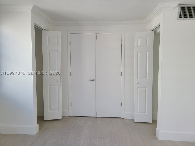 Apartment for rent at Four Ambassadors 1207