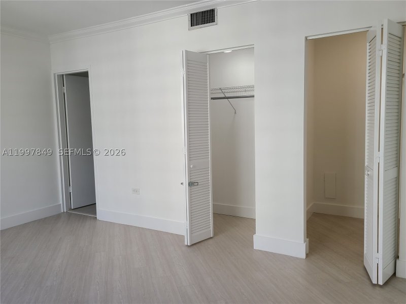 Apartment for rent at Four Ambassadors 1207