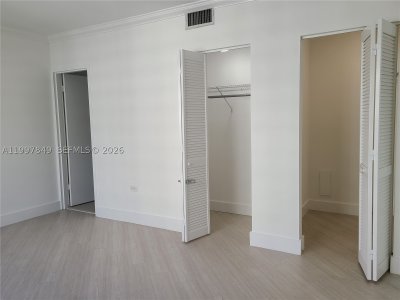 Aluguel de apartamento no Four Ambassadors 1207