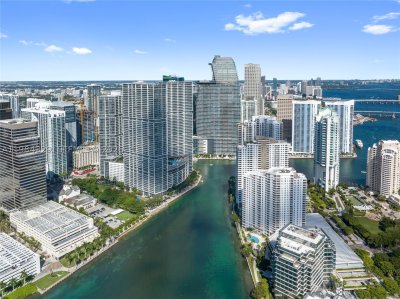 Aluguel de apartamento no Aston Martin Residences 2601E