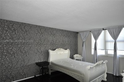 Aluguel de apartamento no Parker Plaza Estates 803