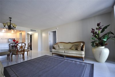 Aluguel de apartamento no Parker Plaza Estates 803