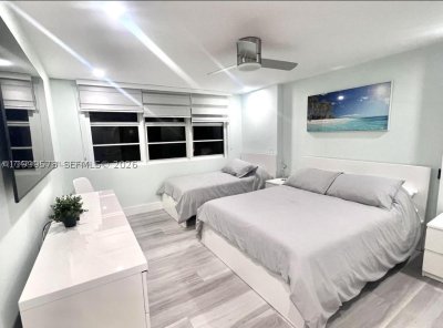 Aluguel de apartamento no The Collins Condo 806